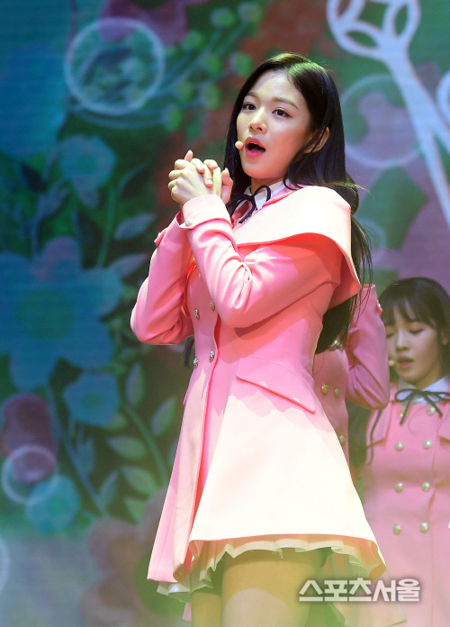 [포토] \'프로미스나인\' 이채영, 간절한 표정