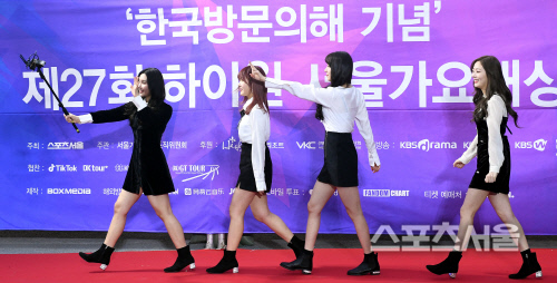 [포토] 프리스틴, 서울가요대상을 즐기는 워킹~!