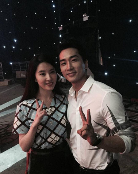 [SS차이나톡] '결별' 송승헌-유역비, 中 주요 매체·웨이보 장식