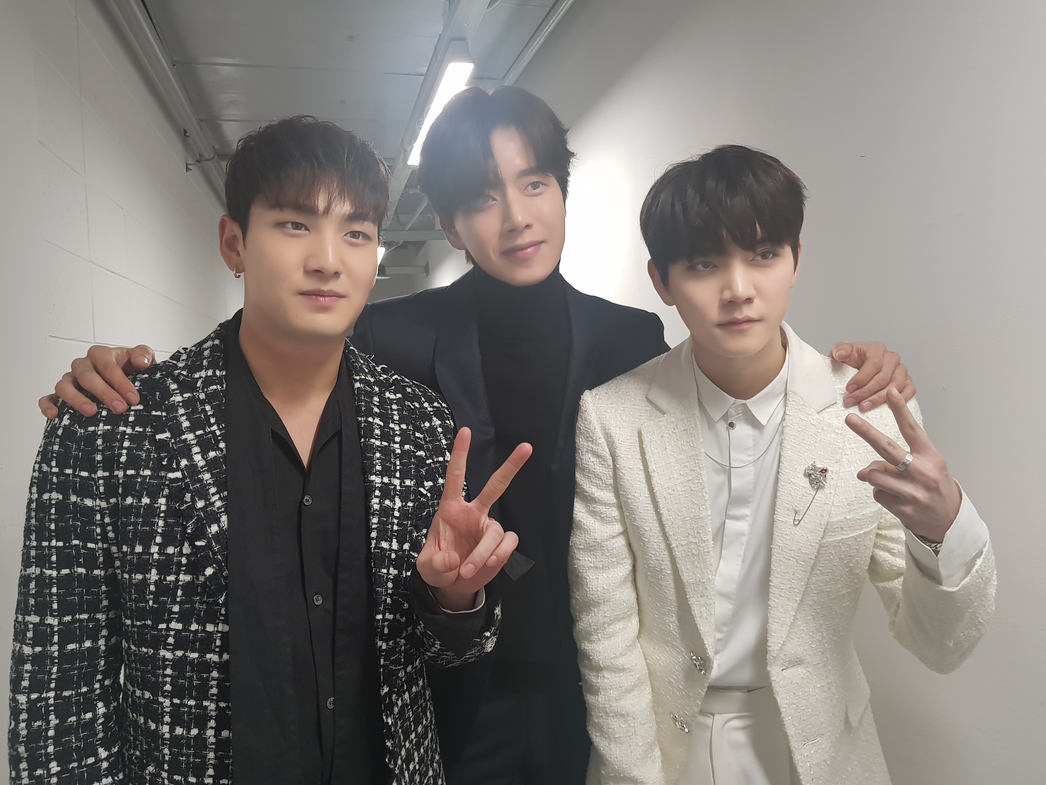 [제27회 서가대]박해진× 뉴이스트W 렌, 대기실 인증샷 '훈훈'