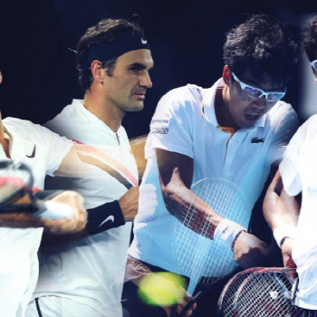 4447531182001_5719140344001_5719128358001-vs