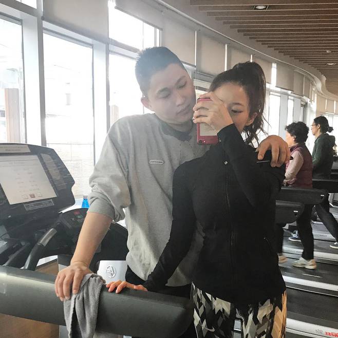 [★SNS] 스윙스♥임보라, 커플 운동 인증샷 "함께라서 좋아"