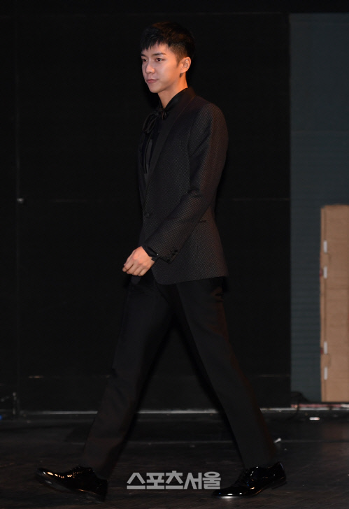 [포토]영화 '궁합' 제작보고회 입장하는 이승기