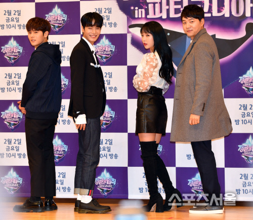 [포토]김승수, 홍진영, 김동준, 종현'특별히 준비한 포즈'