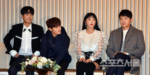 [포토]뉴이스트 종현, 김동준, 홍진영, 김승수 '각양각색 표정'