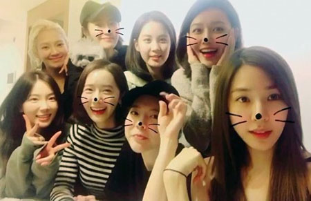 "다시 만난 소녀시대" 수영부터 티파니까지, 여전한 우정 과시