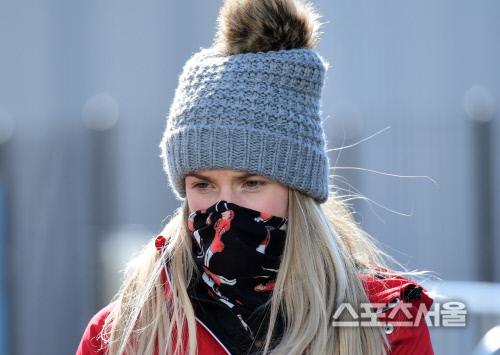 [포토] 한파에 꽁꽁 싸맨 캐나다 미녀 선수