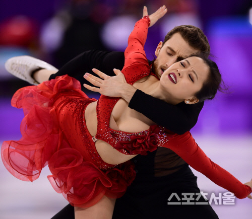 [포토] 민유라-겜린 \'한 몸이 되어\'