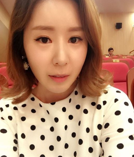 가수 오윤혜, 임신 소식 전해…오는 4月에 엄마 된다