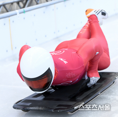 [포토] 스켈레톤 김지수 '힘찬 출발'