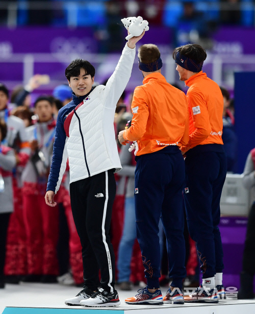 [포토] 김민석, 아시아 최초 빙속 1500M에서 메달 차지~
