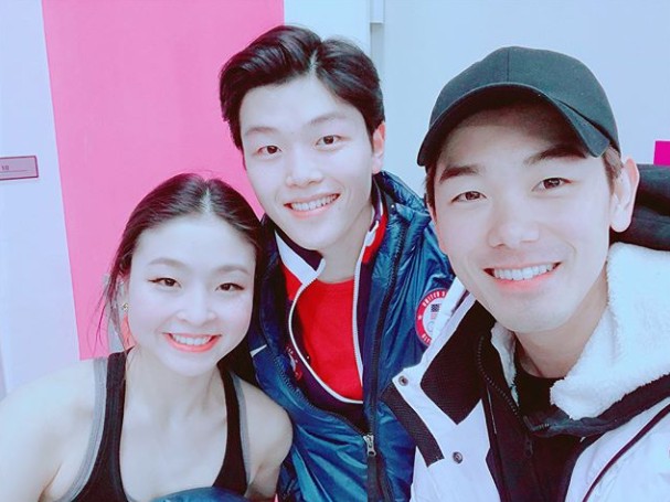 [평창 SNS] 에릭남, 피겨 시부타니 남매와 인증샷 "파이팅!"