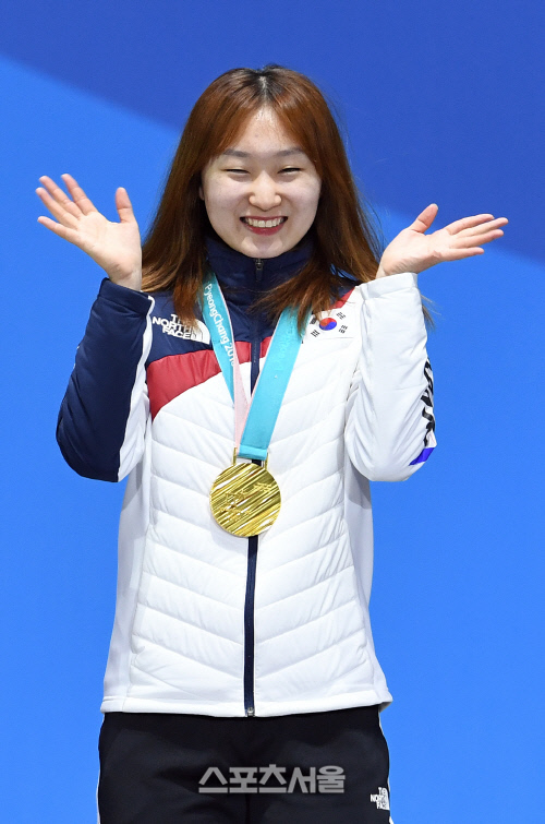 [포토]어느 때보다 밝게 웃는 최민정