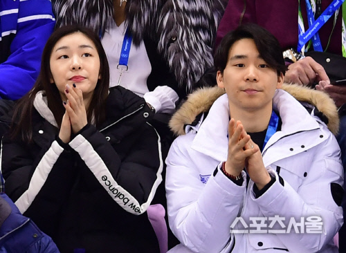 [포토] 피겨 지켜보며 박수 치는 김연아