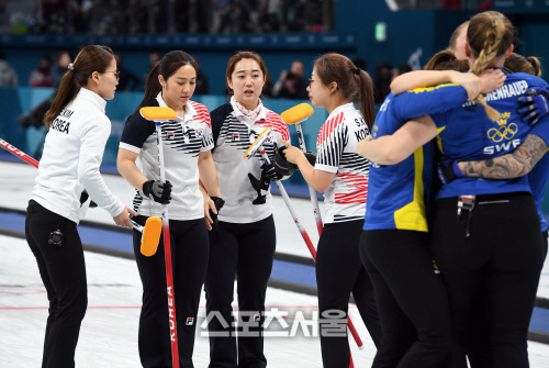 [포토]한국 여자 컬링, 값진 은메달 획득