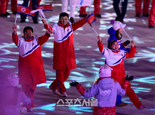 [포토] 신난 北 렴대옥