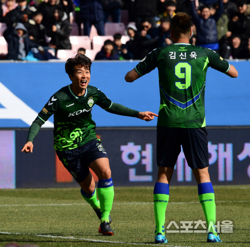 [포토] 이동국 '개막전 축포'