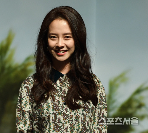 [포토] 송지효, 봄바람 살랑~
