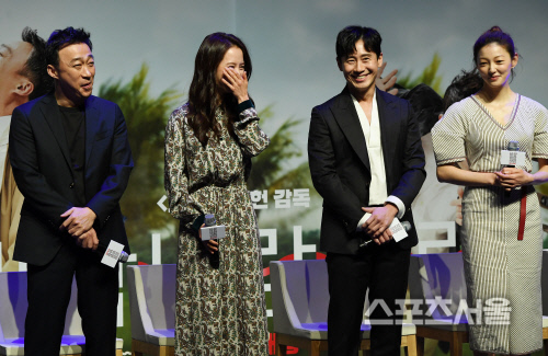 [포토] 이성민-송지효-신하균-이엘, 빵 터집니다~!