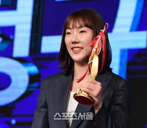 [포토] 박혜진, 올해도...정규리그 MVP!