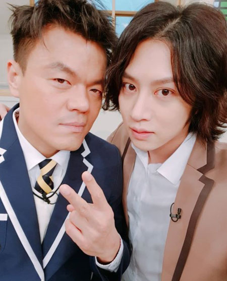 "1퍼센트의 우정" 박진영X김희철, '아는 형님' 촬영 인증샷