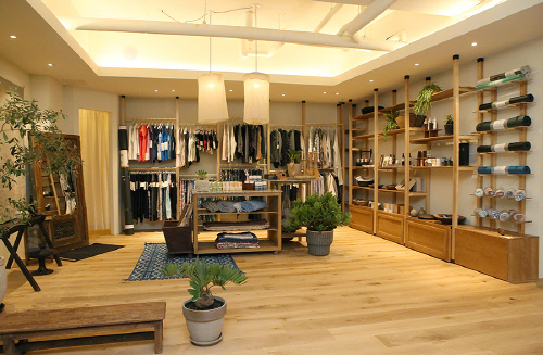 현대백화점, 업계 첫 ‘요가 전문 매장’ 연다