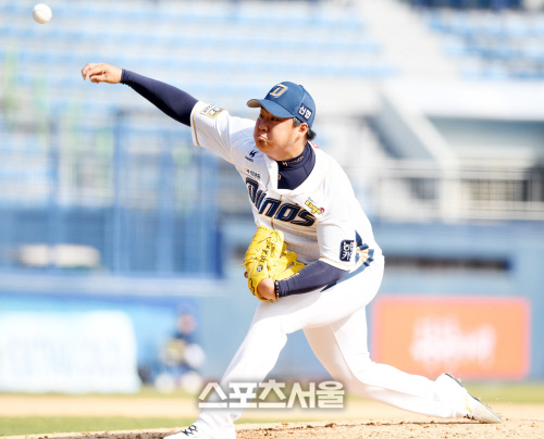 [포토]무실점으로 경기 마무리하는 NC 이민호