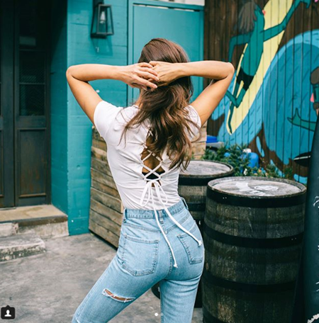 "원조 엉짱"…김준희, 환상적인 뒤태로 대문자 S라인 뽐내