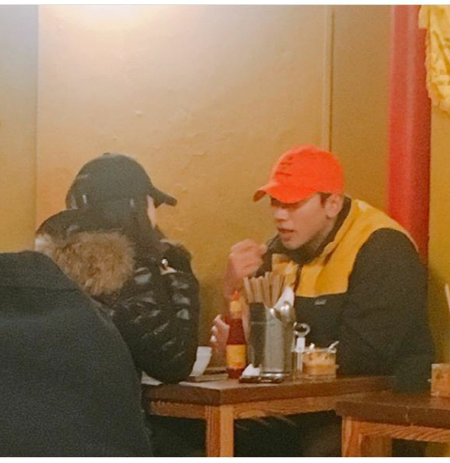 김태희♥비 부부, 이태원 베트남 식당서 꿀 떨어지는 데이트