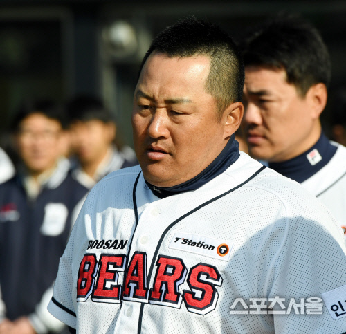 [포토] 두산 조인성 코치, 선수단은 안전이 제일!