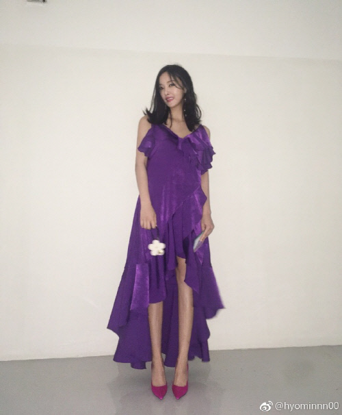 "빛나는 각선미" 효민, 오늘도 섹시한 매력 발산