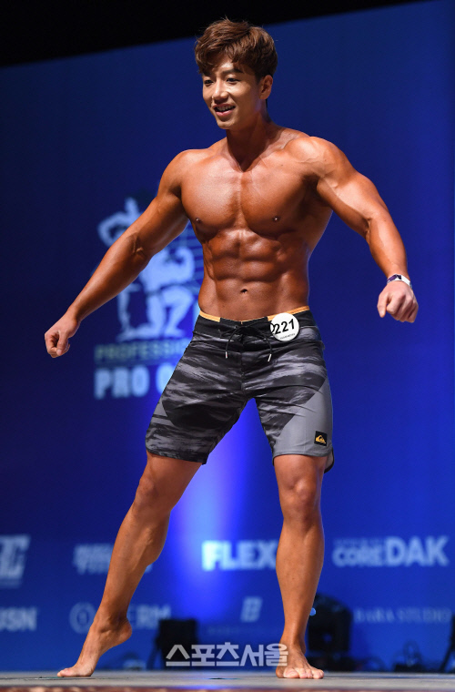 시원한 몸매의 한융성, \'아시아 그랑프리를 신선하게 만들고 있는 중~\'[포토]