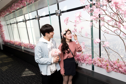 [롯데월드] 롯데월드에서 떠나는 도심 속 벚꽃 여행 (1)