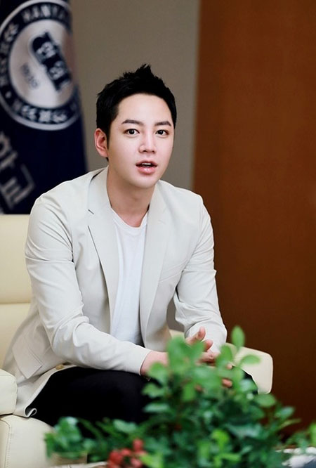 장근석, 모교 한양대에 1억 원 기부 '꾸준한 나눔 행보'