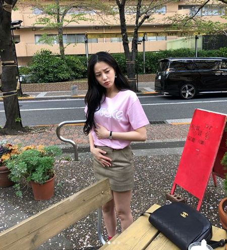 '지드래곤과 열애설' 이주연, 근황 봤더니…'벚꽃 구경 삼매경'