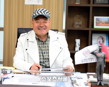 대한가수협회 측 "김흥국 관련 루머 강경 대응…임원 3명 제명"