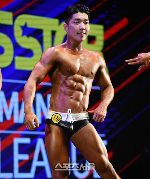 초콜릿 복근의 피트니스스타 모델 최정현, 너무 멋져~[포토]