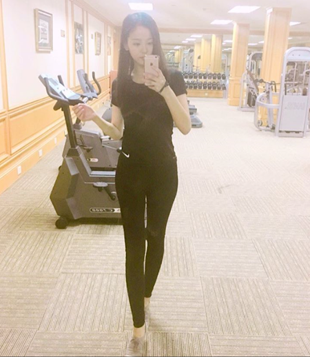 '왕대륙 열애설' 강한나, 발레+필라테스로 다져진 탄탄한 몸매