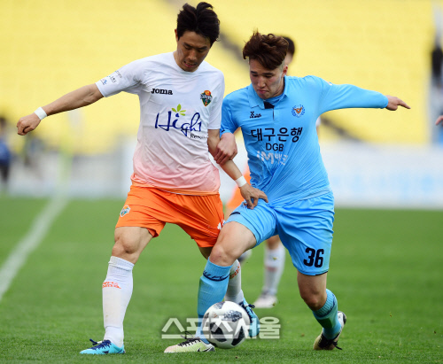 [포토] 오범석 \'저리 가\'