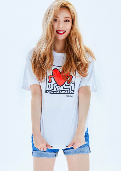 "티셔츠 패션도 섹시하게" 현아, 패완얼의 정석