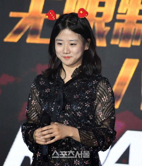 로드 멀티 스페이스 론칭에 나타난 '케이지의 손연재 이수연, '사랑스럽네'[포토]