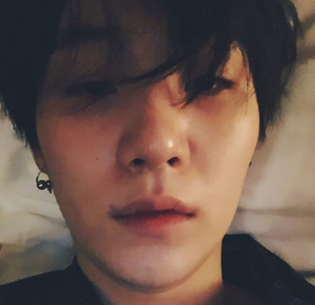 방탄소년단 슈가, 팬들에 애정 넘치는 굿나잇 인사