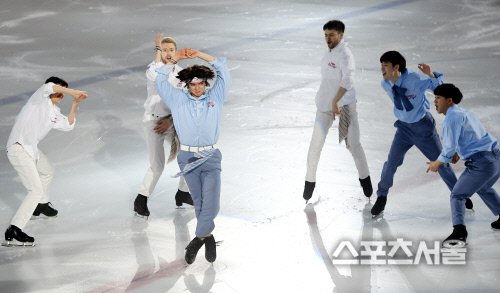 [포토] 차준환과 피겨 스타들, 방탄소년단 됐어요~!