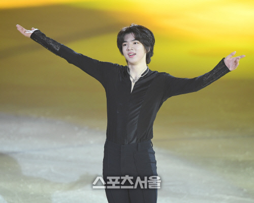 '아이스쇼' 통해 자신감 얻은 차준환, 다시 차근차근 나아간다