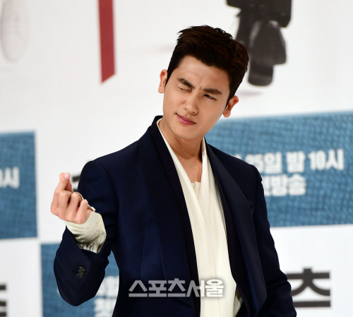 [포토] 박형식, '윙크+손하트' 종합 선물세트