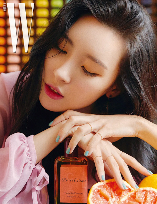 가수 선미, 아틀리에 코롱과 함께 떠난 파리 향수 화보 화제_2