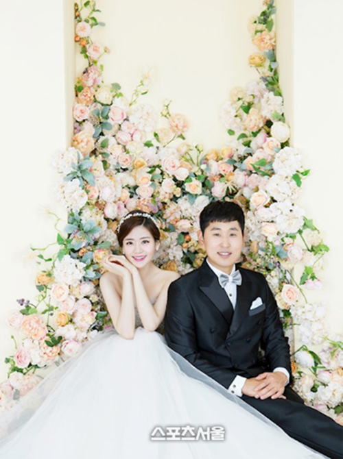 KIA 윤석민♥배우 김수현 부부, 두 아이 부모됐다 "최근 득남"