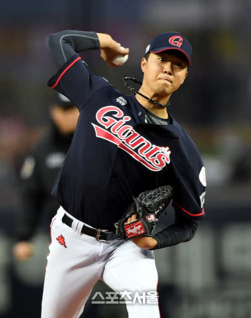 [포토] 롯데 선발 윤성빈 투구