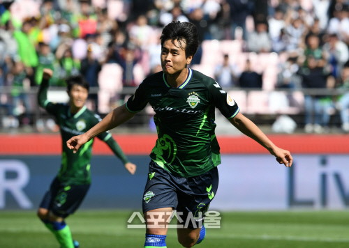[포토]팀의 두번째 골의 주인공은 이동국