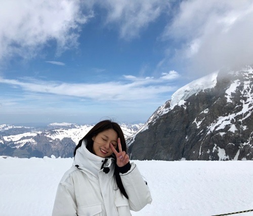 [★SNS] AOA 설현, 스위스서도 독보적인 비주얼 '블링블링'